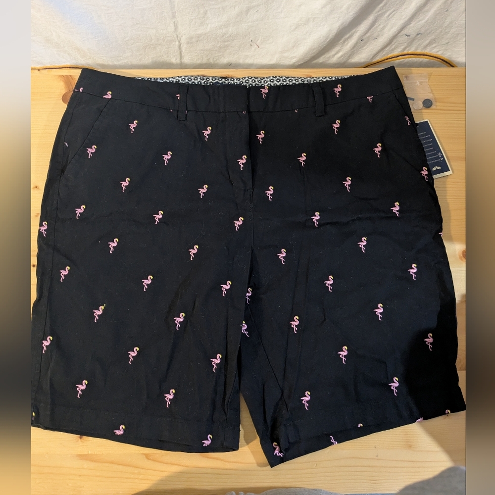 Black Flamingo Print Women's Shorts